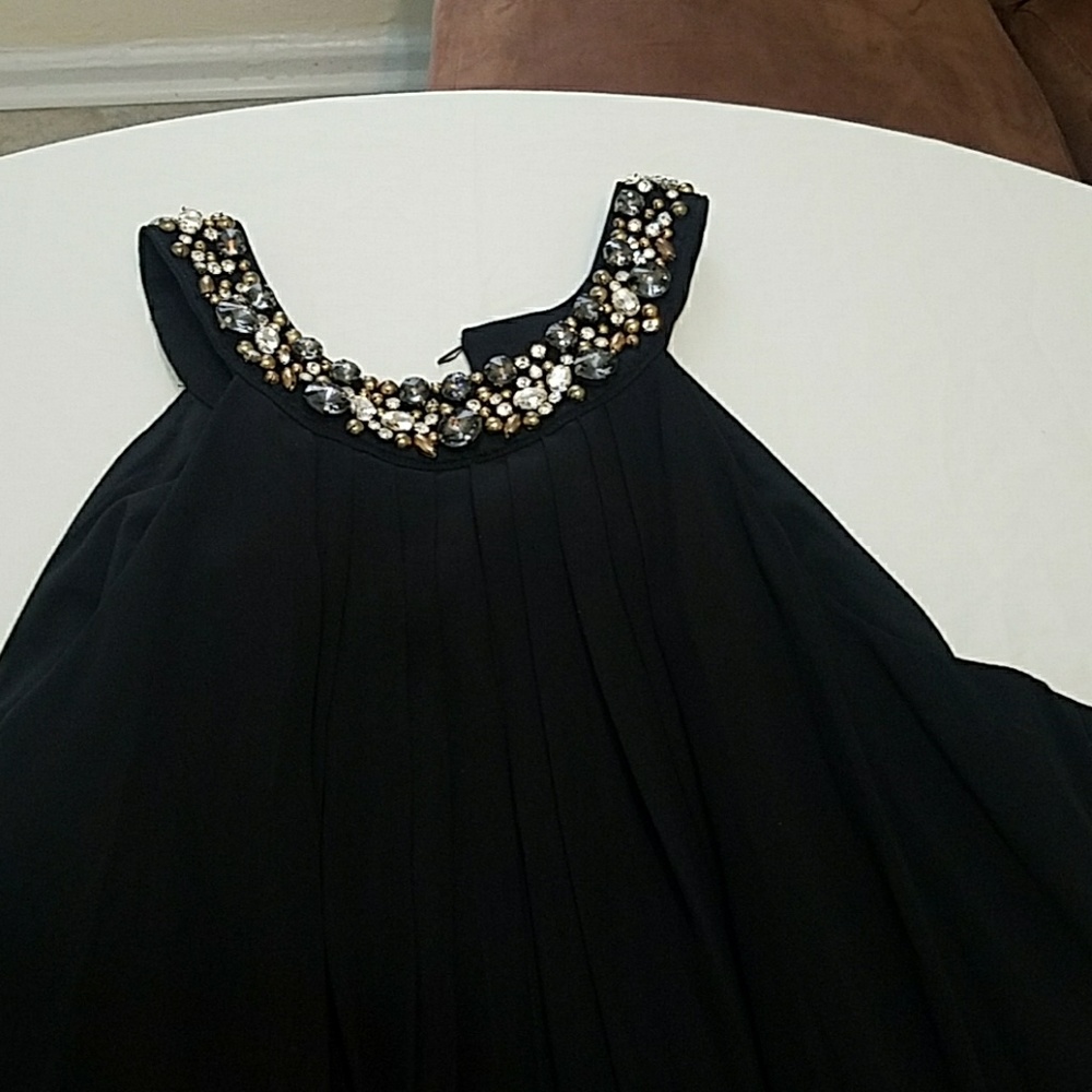 Dress - Picture 2 of 4